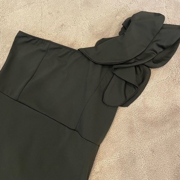 Women’s Ruffle One Shoulder Dress, Black, Medium - Picture 6 of 8